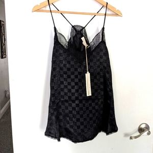 Black checker print tank